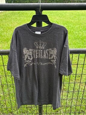Everlast Dark Gray Short-Sleeve Graphic Tee with Crown Crest